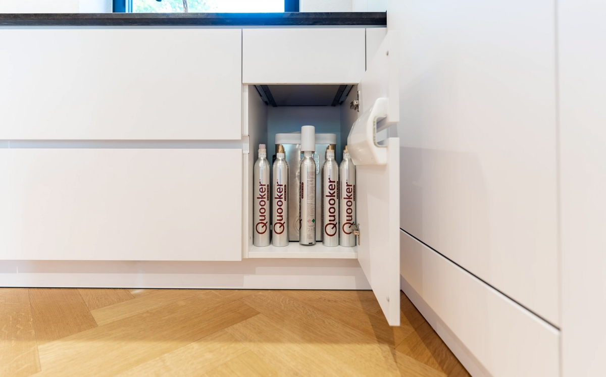 Tan Küche Quooker Schrank