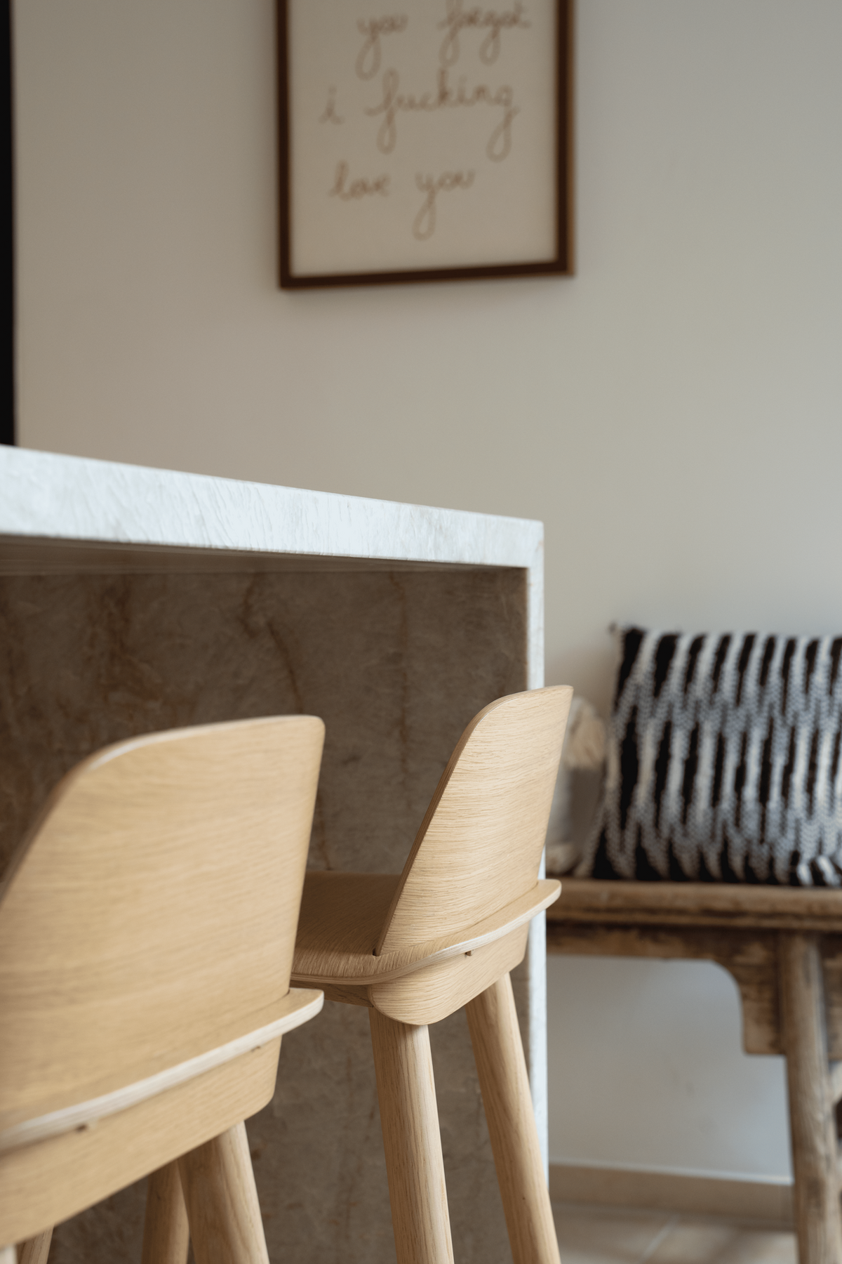 Stühle mit Arbeitsplatte